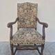 Fauteuil de style Louis XIII en noyer