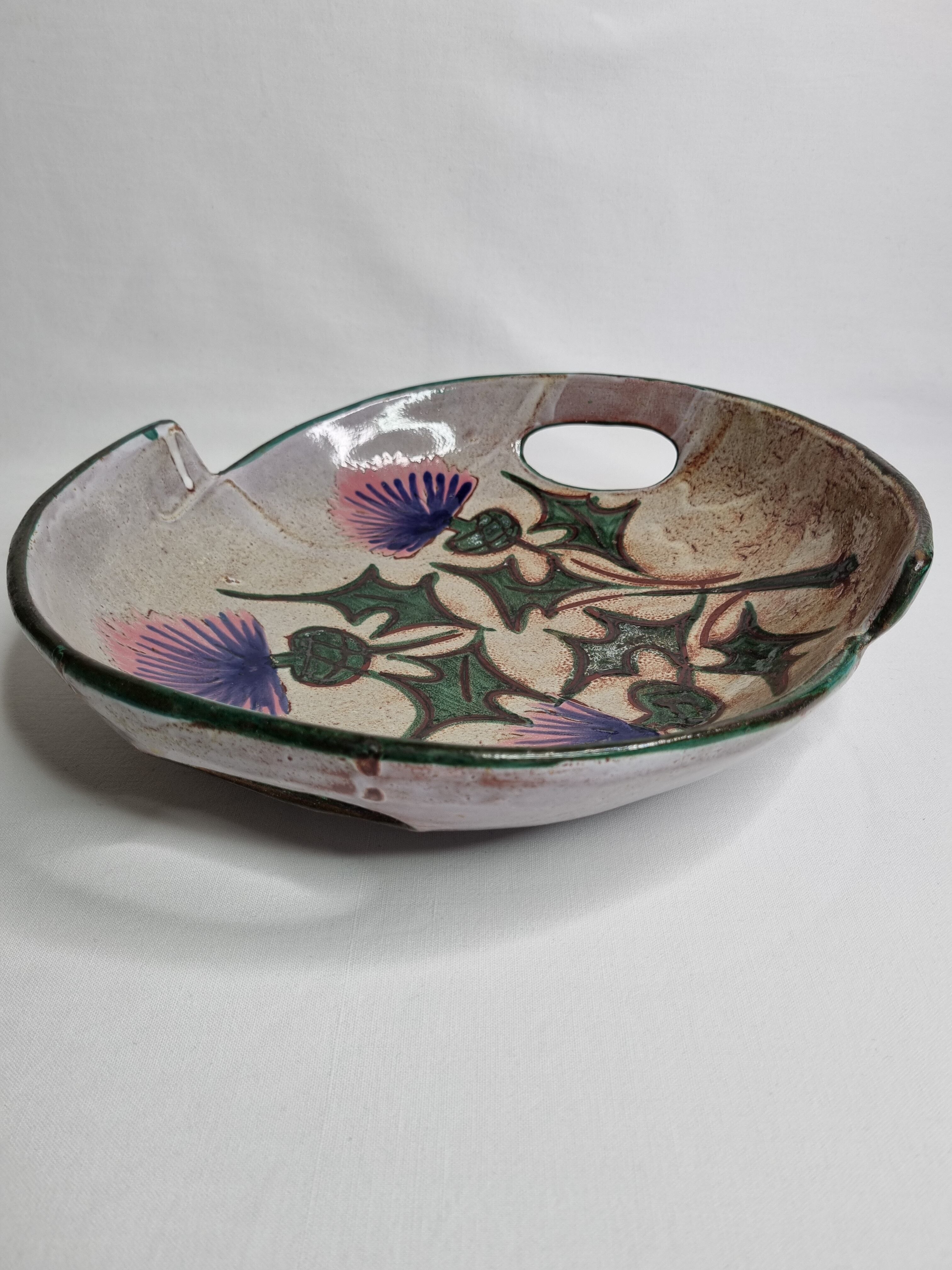Ceramic dish with thistle decoration by Daniel Etienne, 31 cm