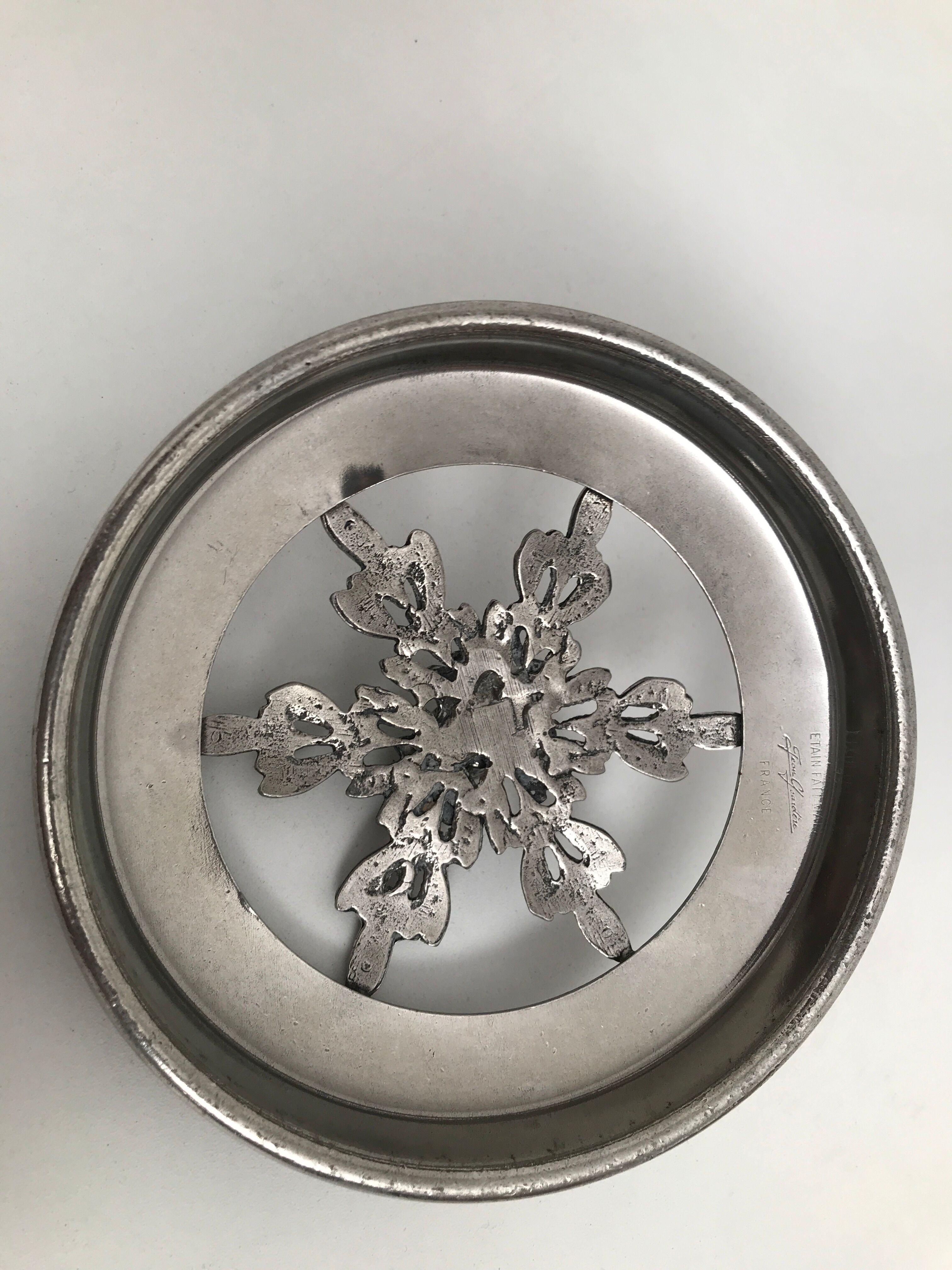 Glass tin lid candy