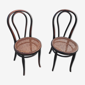 Duo chaises Thonet Autriche assise cannée bistro bois noirci