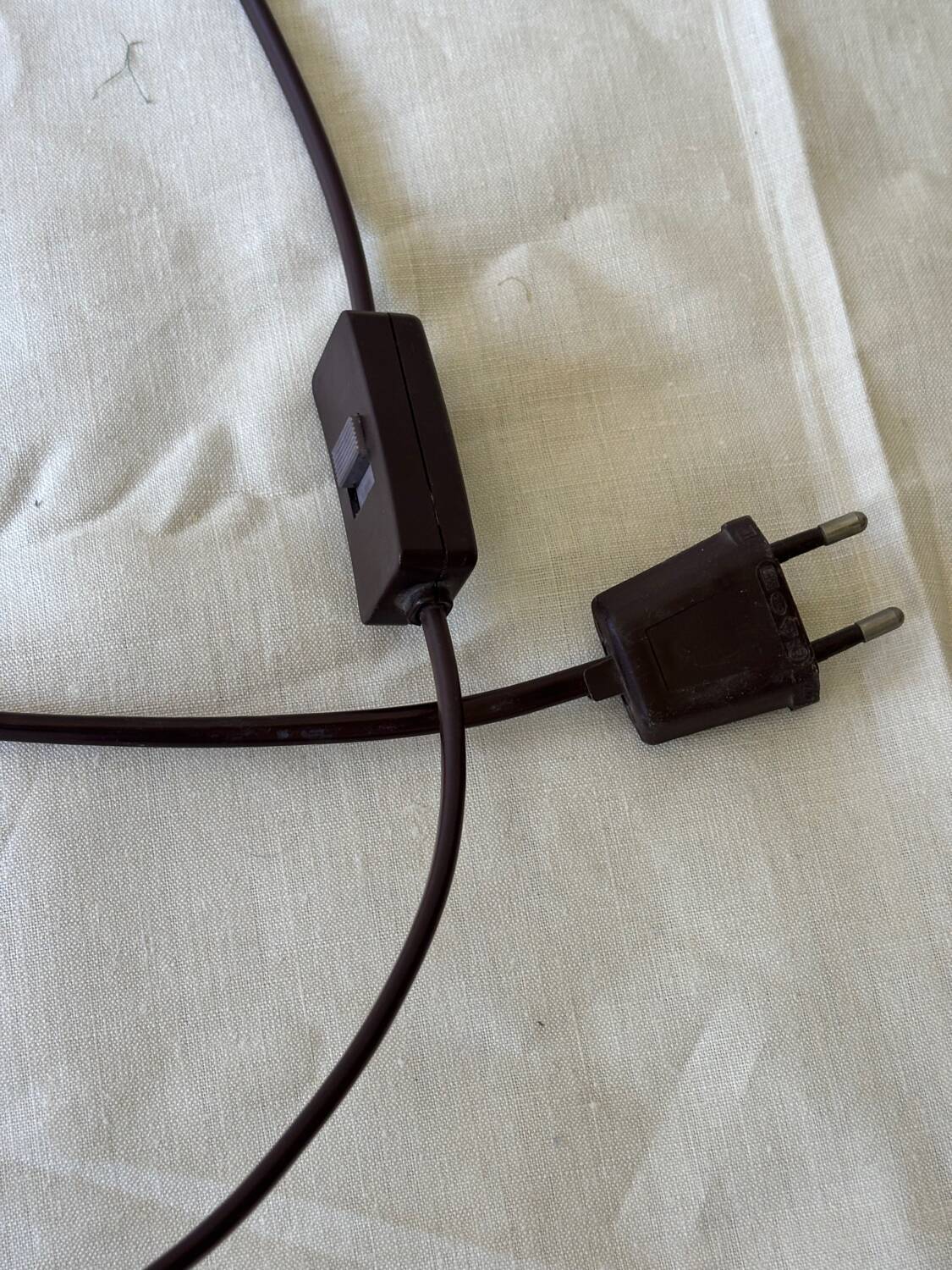 1950s wooden and pink fabric table lamp