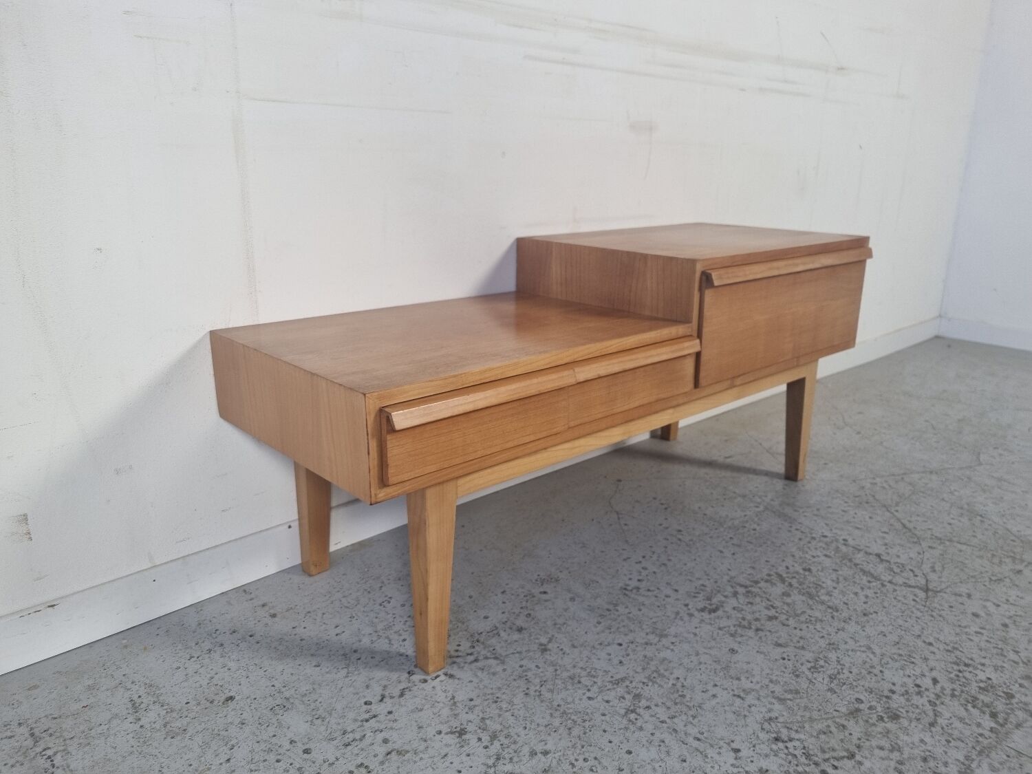 Meuble d'appoint scandinave, années 60
