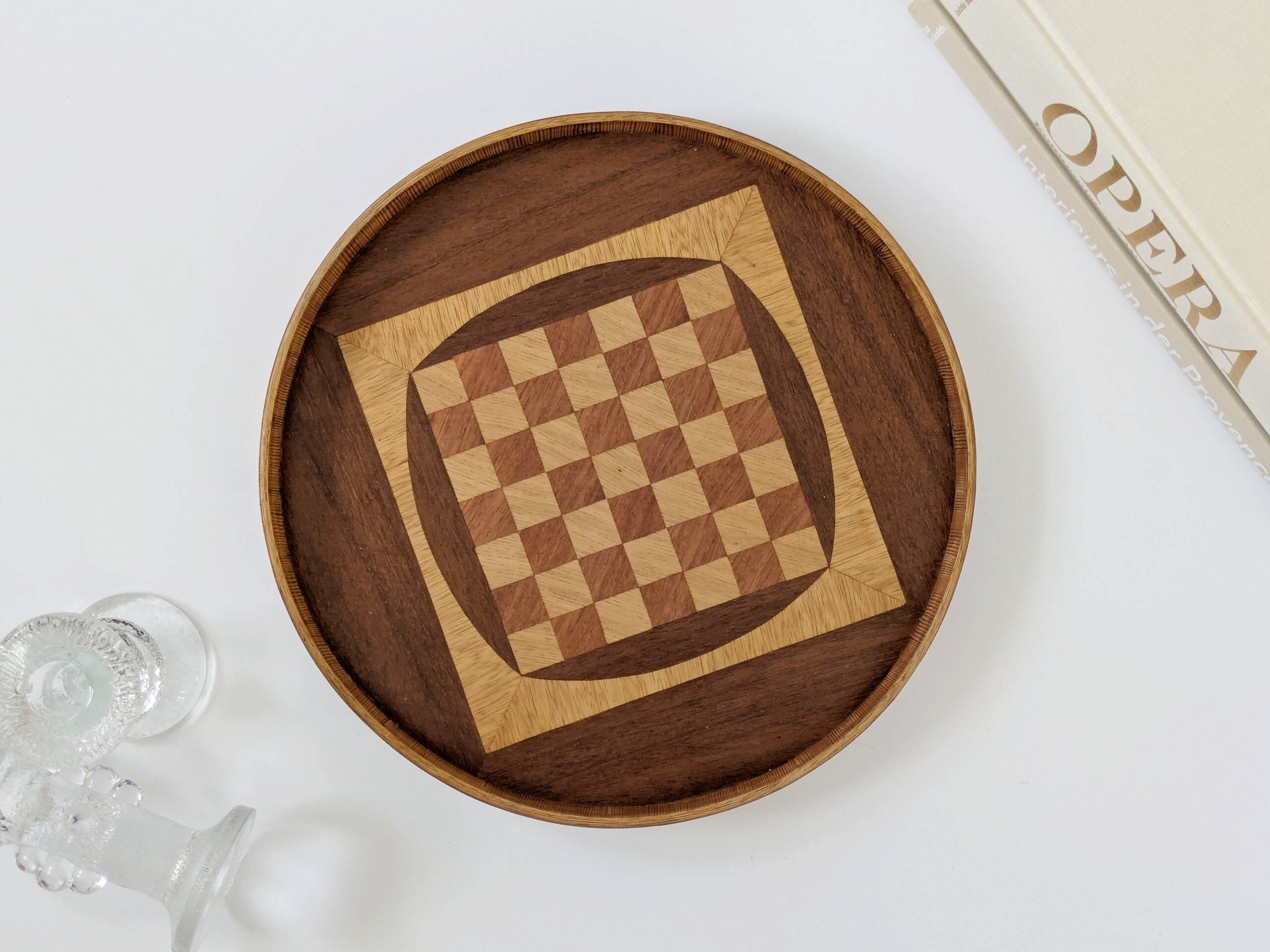 Round checkered tray in marquetry wood, vintage design from the 60s