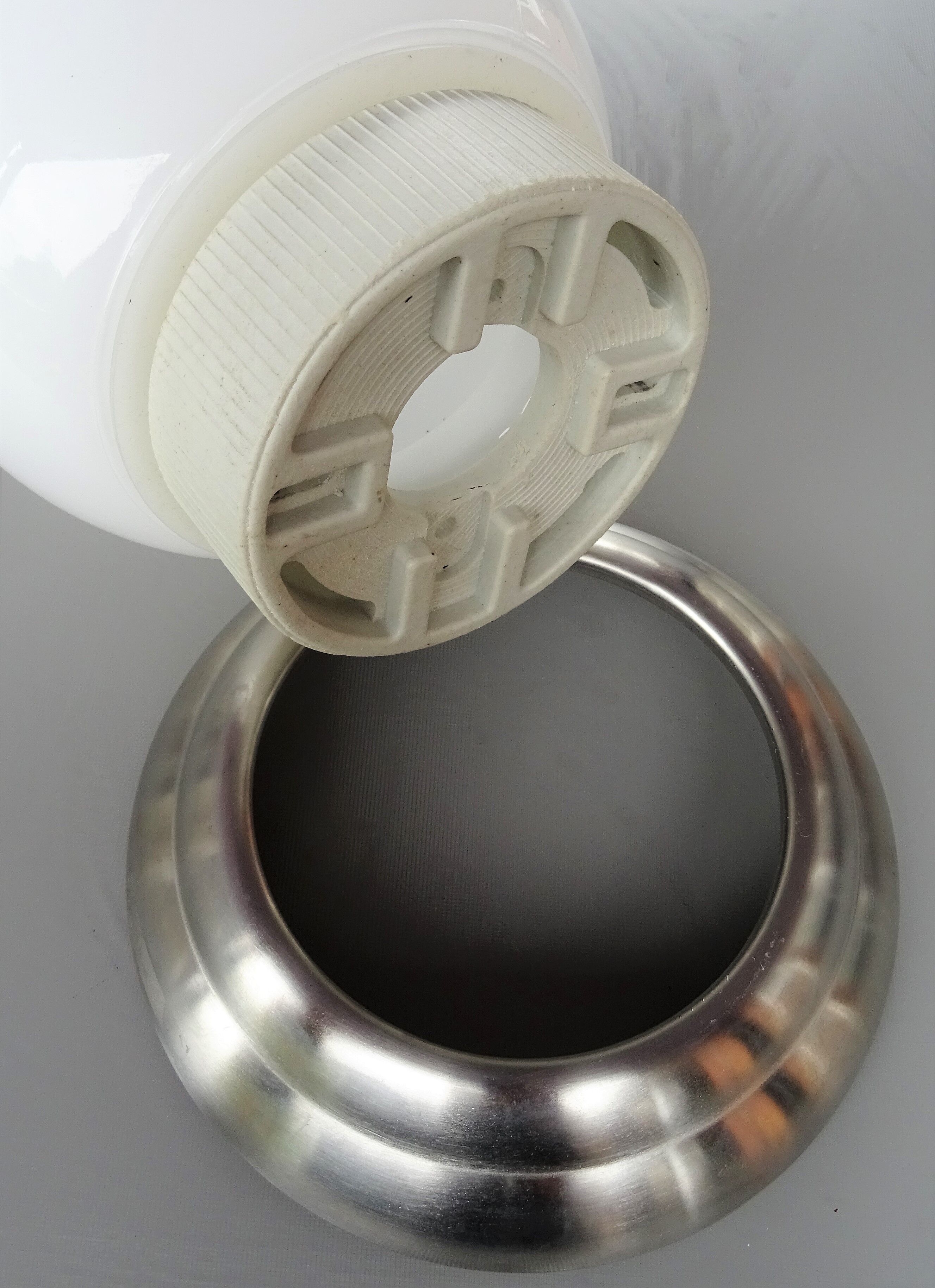 Ceiling light Design ball - white opaline globe - diameter 15 cm