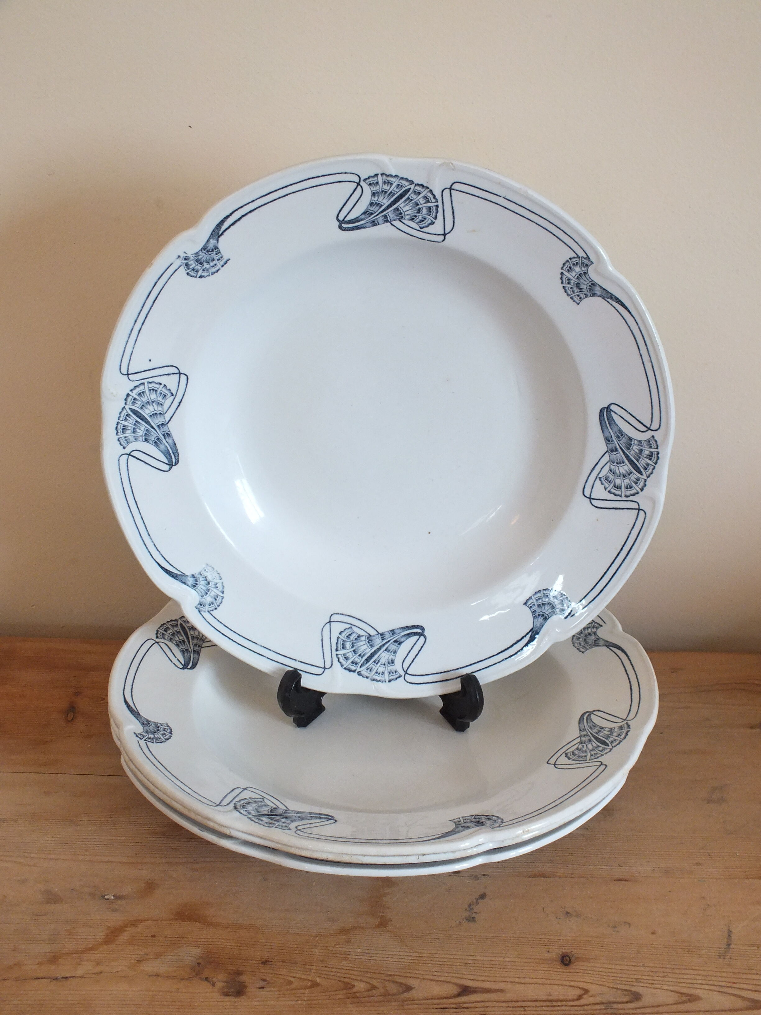 4 hollow plates Art Nouveau 1900 Onnaing Granite Algeciras, Lot 1