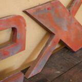 Letter to sign vintage metal 'E '.