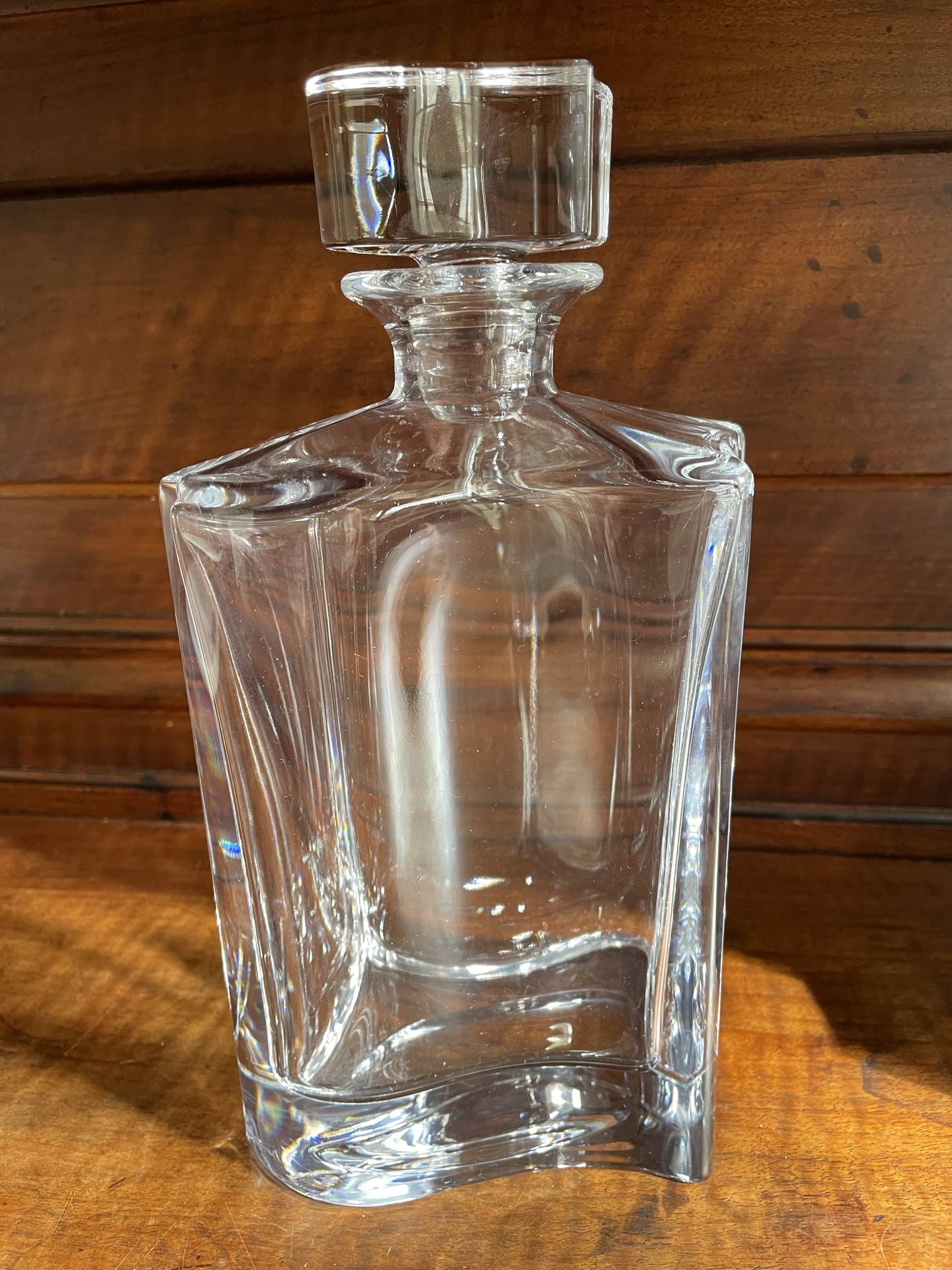 Carafe à whisky en cristal galbé