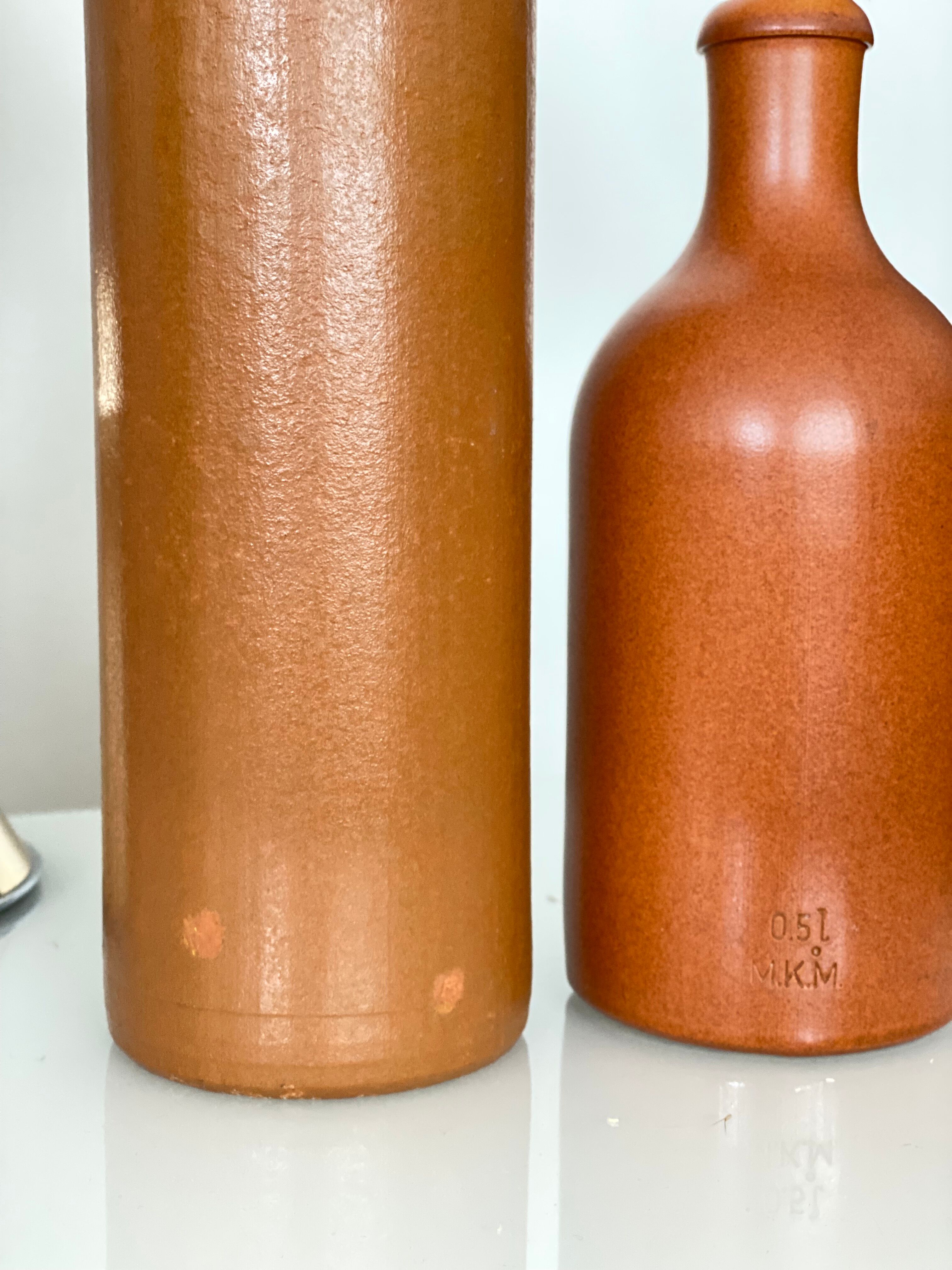 Lot de 2 bouteilles en grès