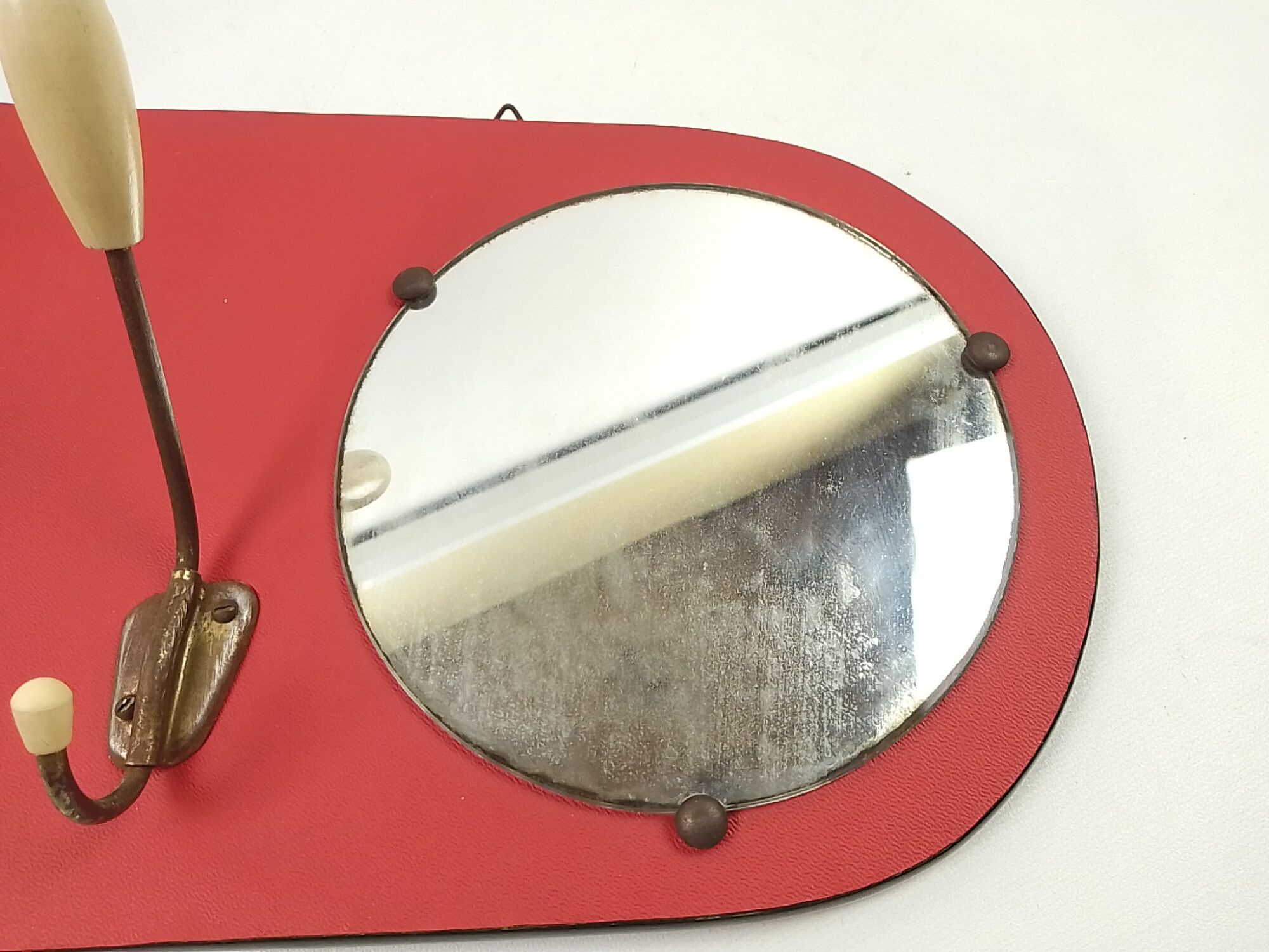 Vintage coat rack 4 hooks and 1 mirror