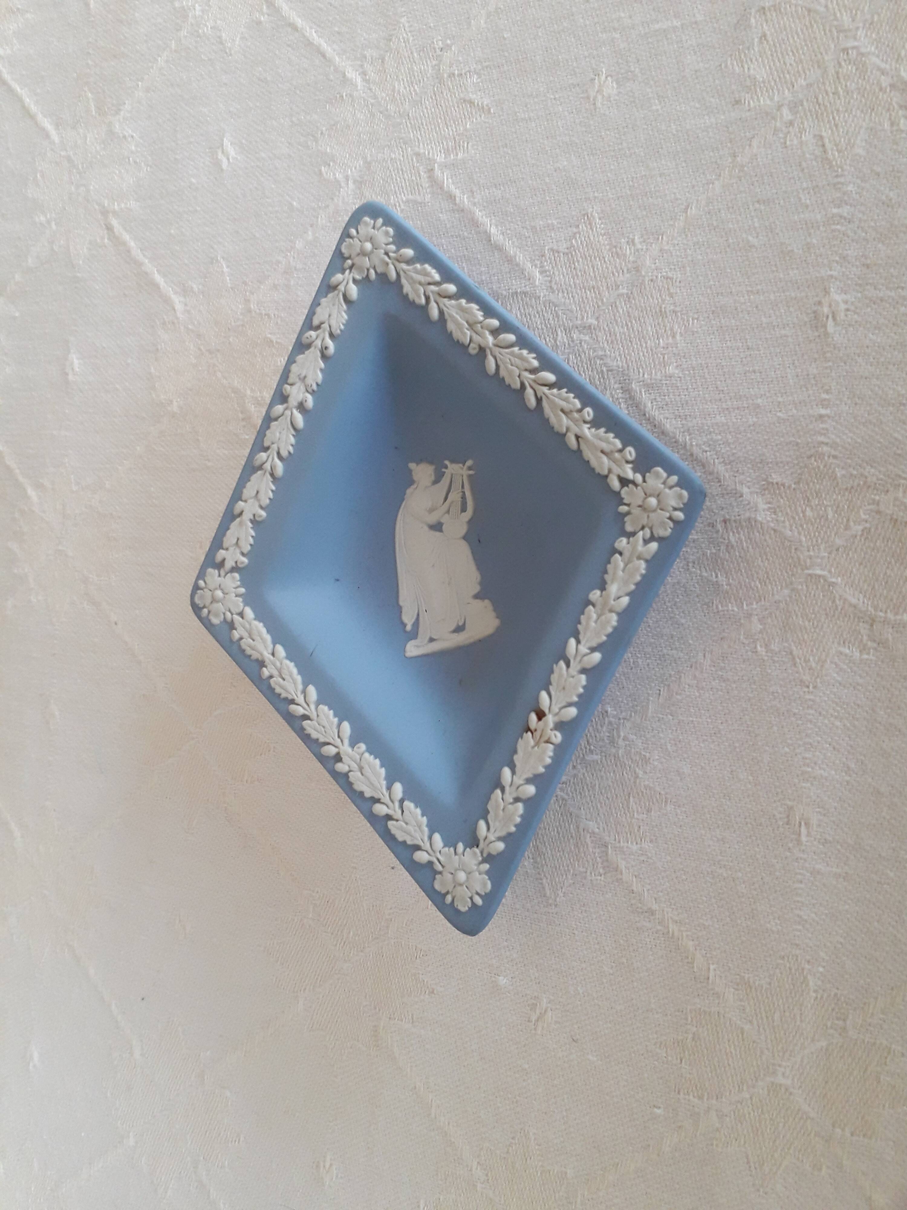 Vintage Wegdwood ceramic trinket dish