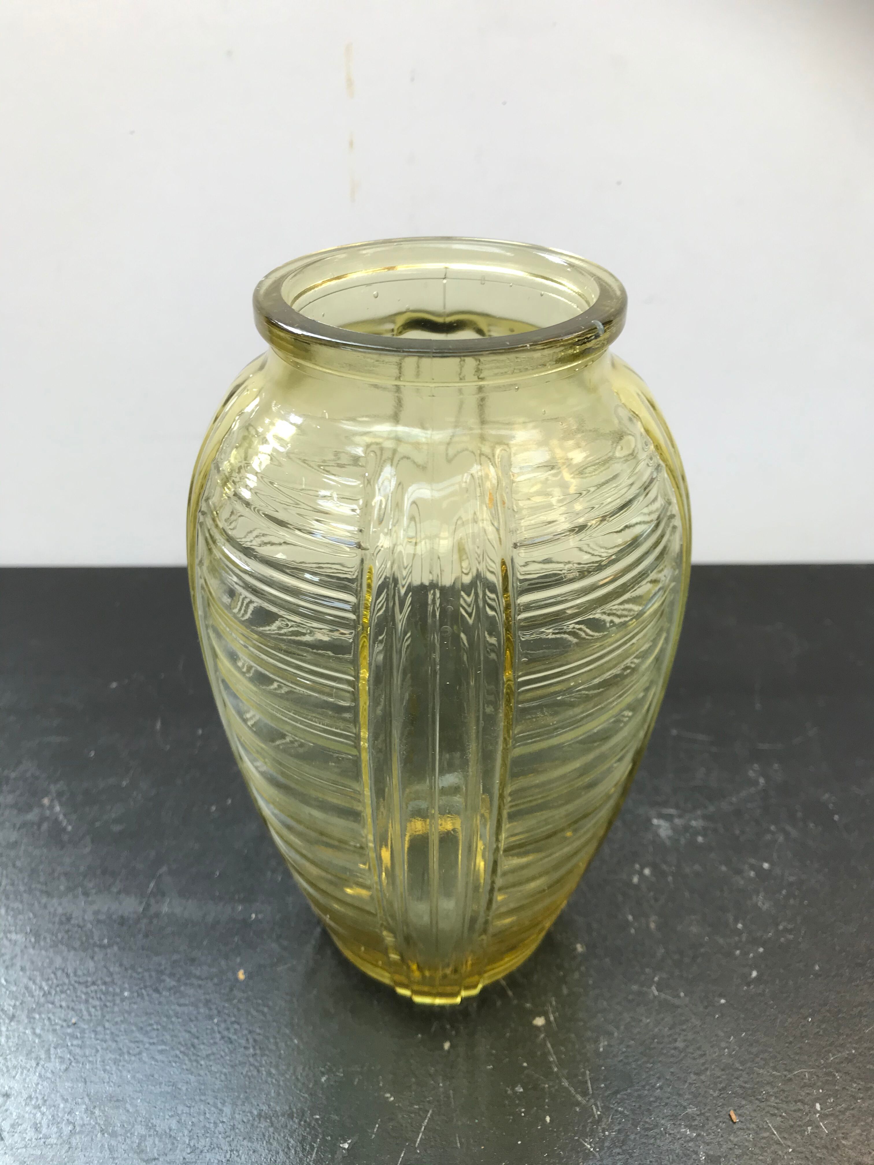 Old vase art de glass vintage yellow mould