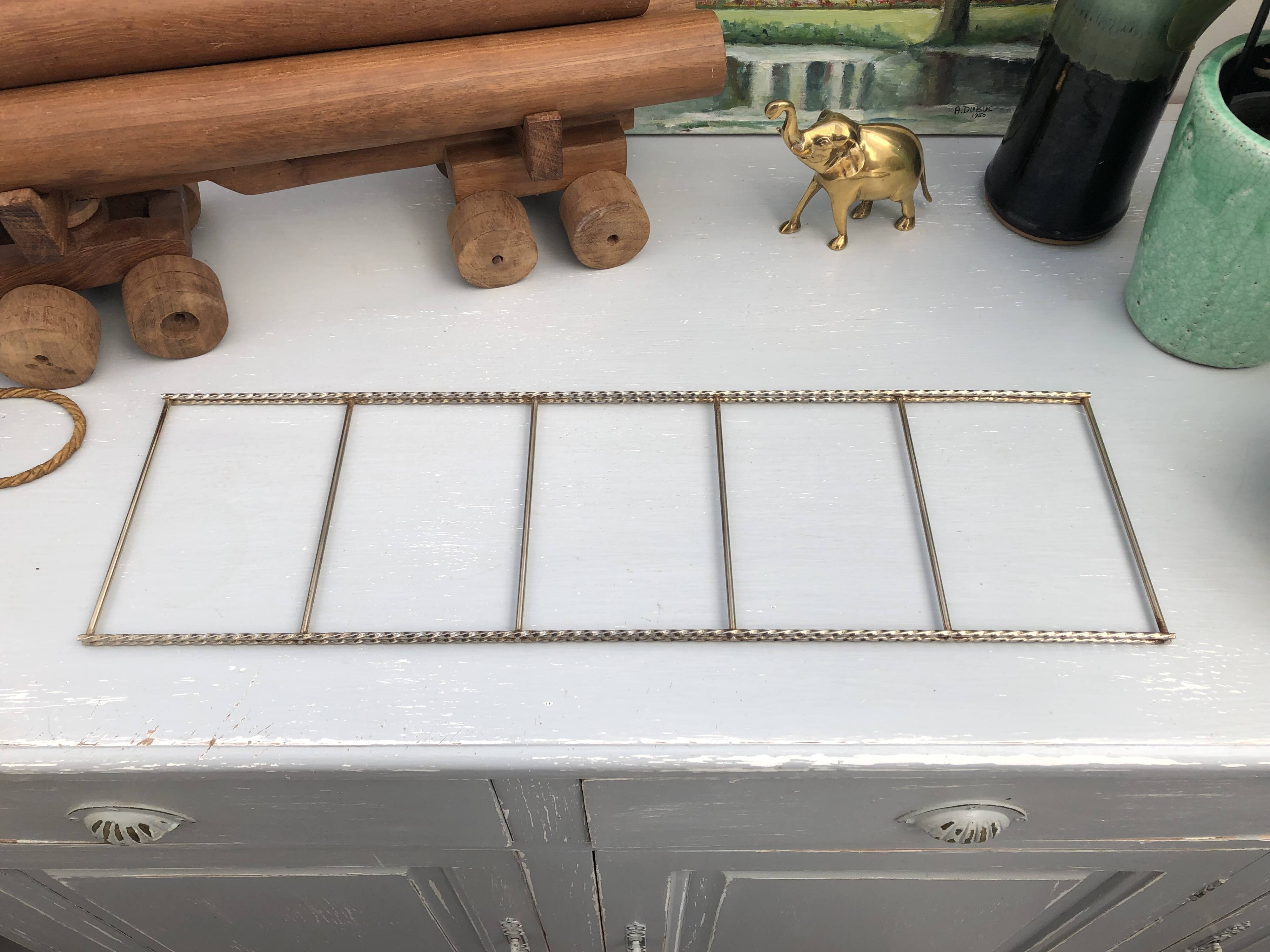 Modular metal shelf