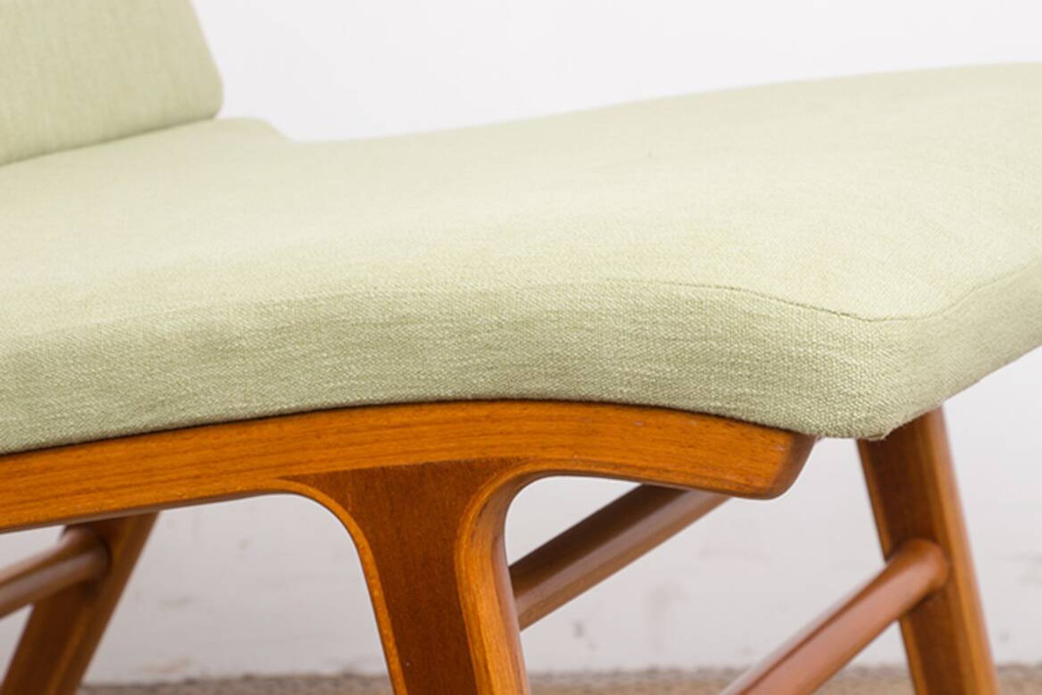 Danish 2-seater sofa in laminated beech and mahogany model AX by Peter Hvidt and Orla Molgaard-Nielsen for Fritz Hansen 1960