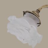 Art Nouveau wall light in gilded bronze - Frosted glass tulip - Period 1900