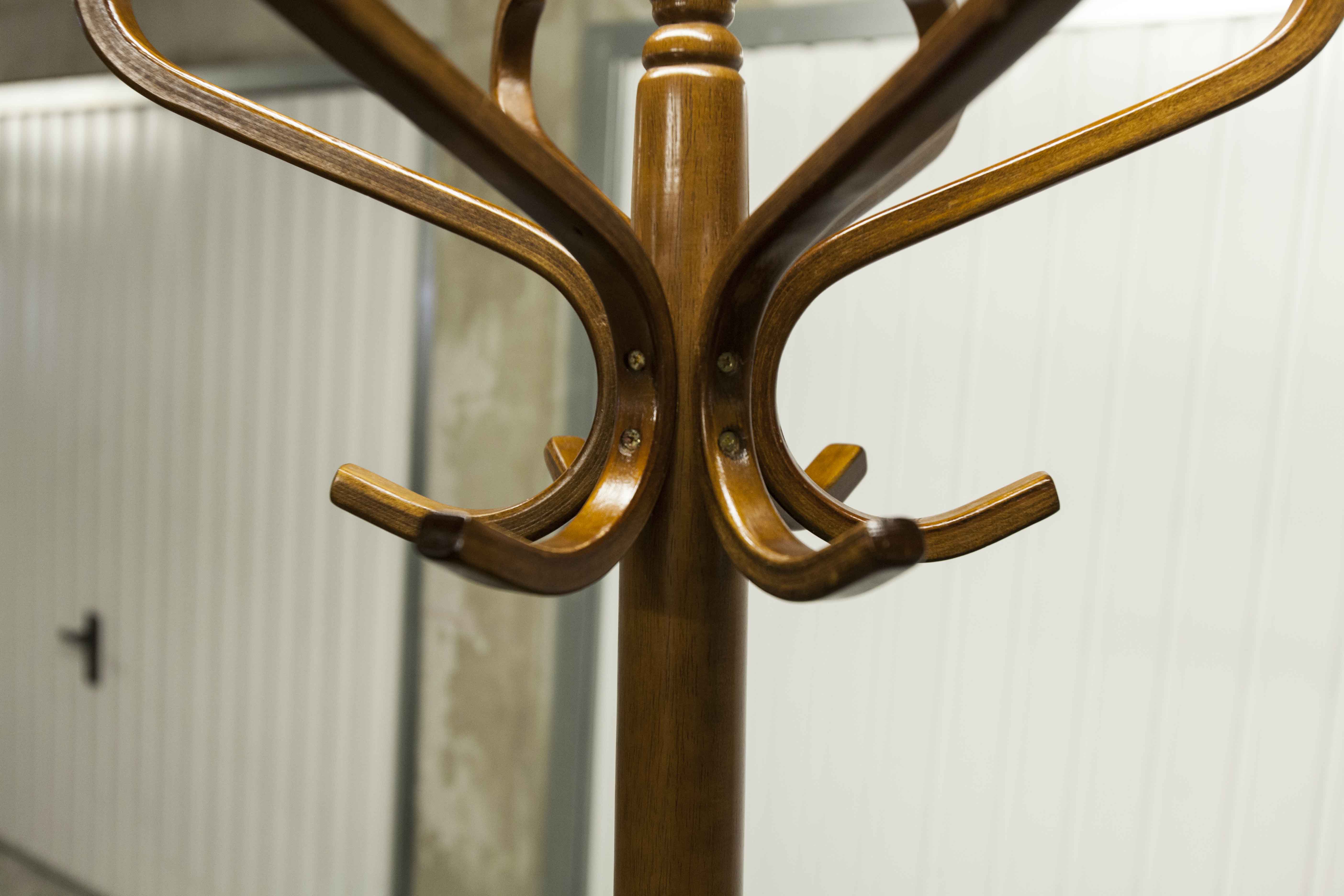 Coat rack rotating parrot Baumann 1960