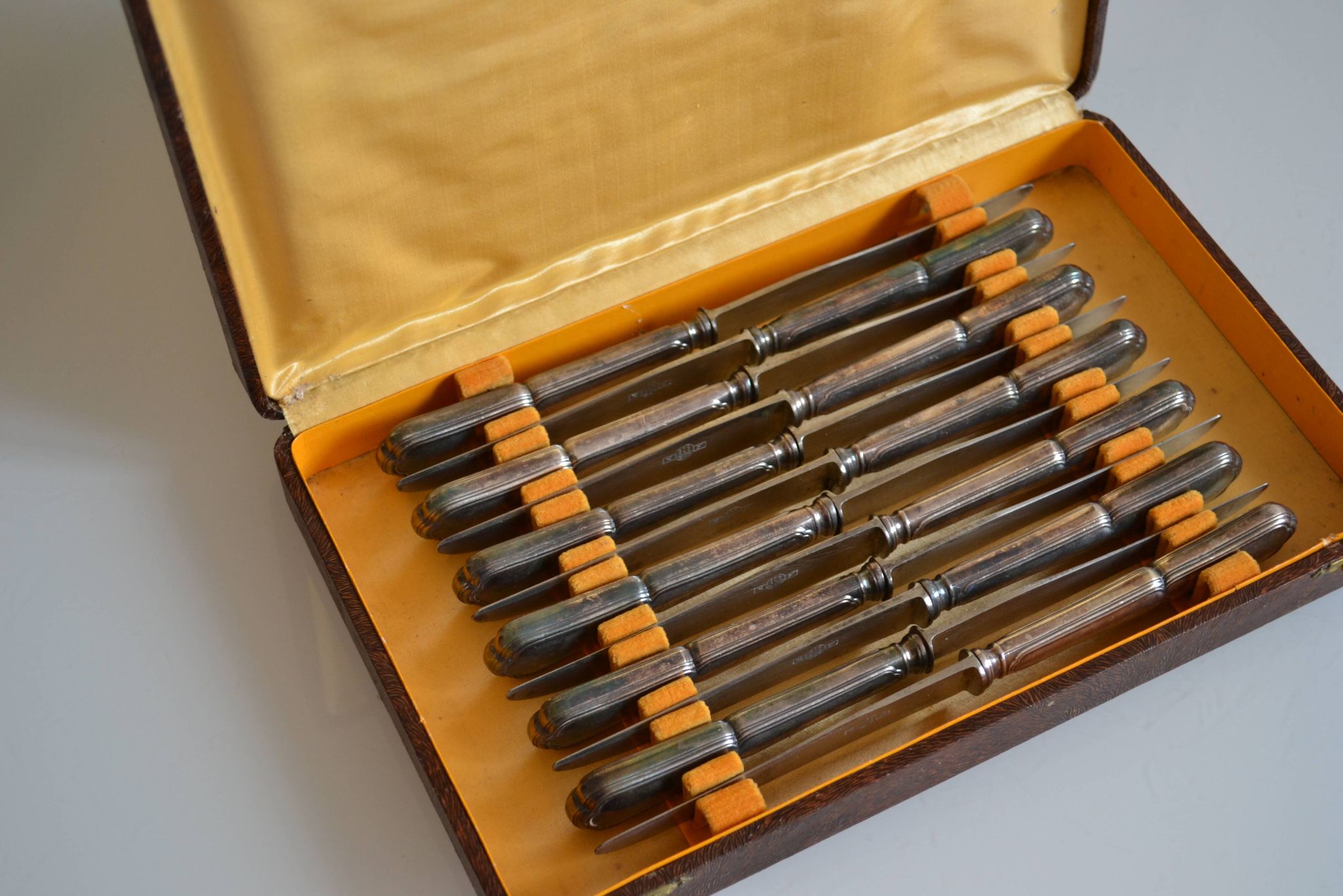 12 silver metal dessert or cheese knives