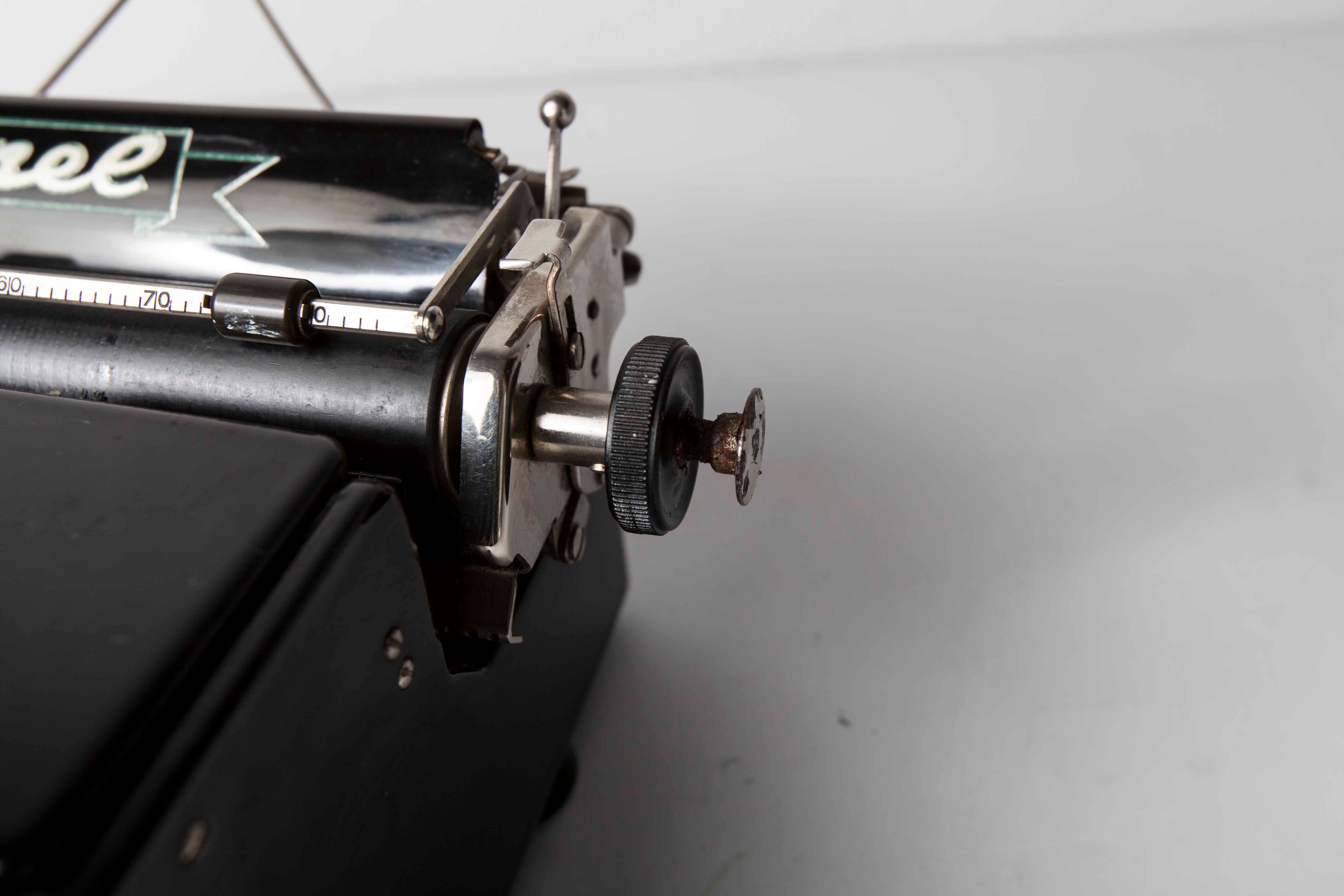 Rexpel Luxe Typewriter Germany 1927