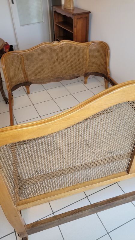 Wooden bed bumper