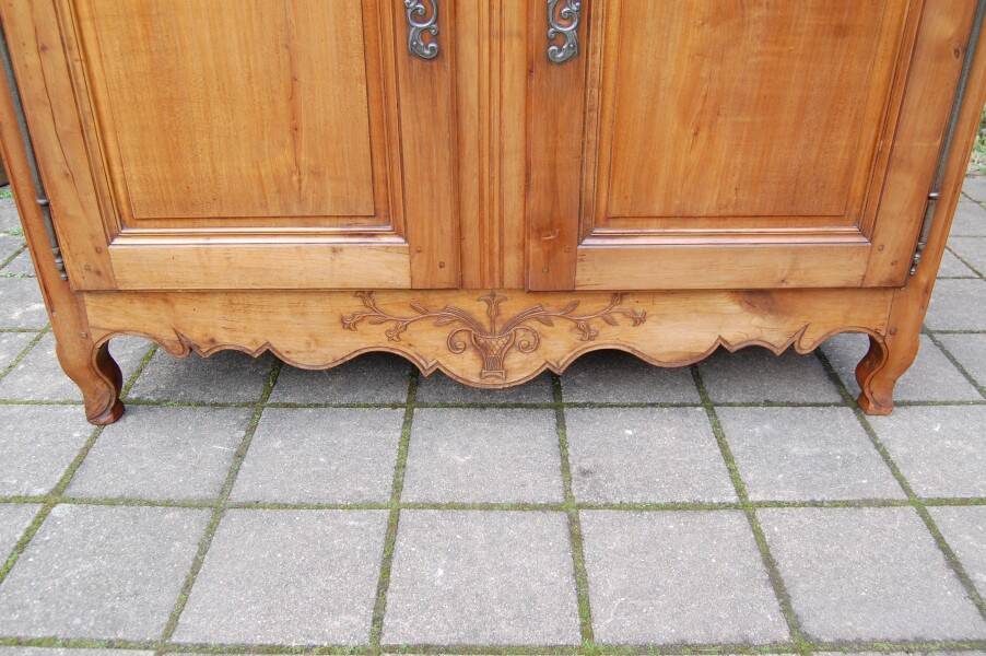 buffet louis XV en merisier du 19e siécle