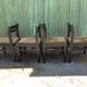 Chaises en hêtre laquées noir à assises en tissu or a petits carreaux