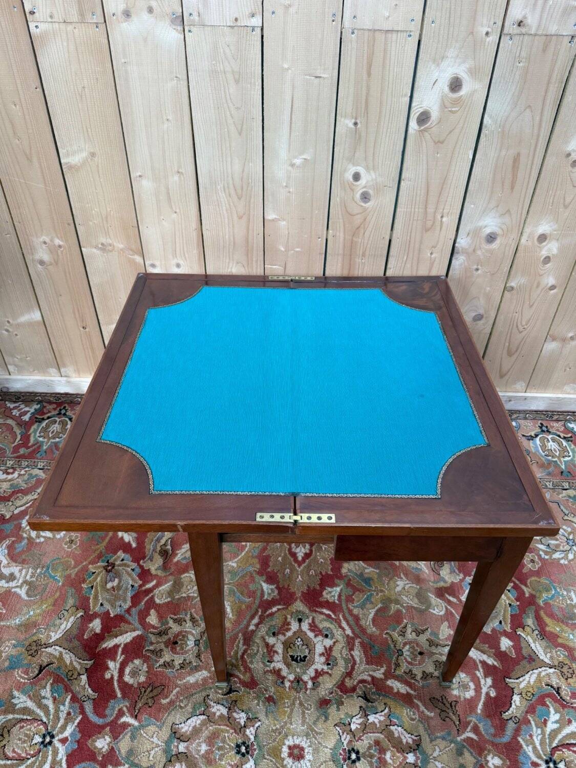 Folding game table – Louis XVI-Directoire style – Solid mahogany and brass