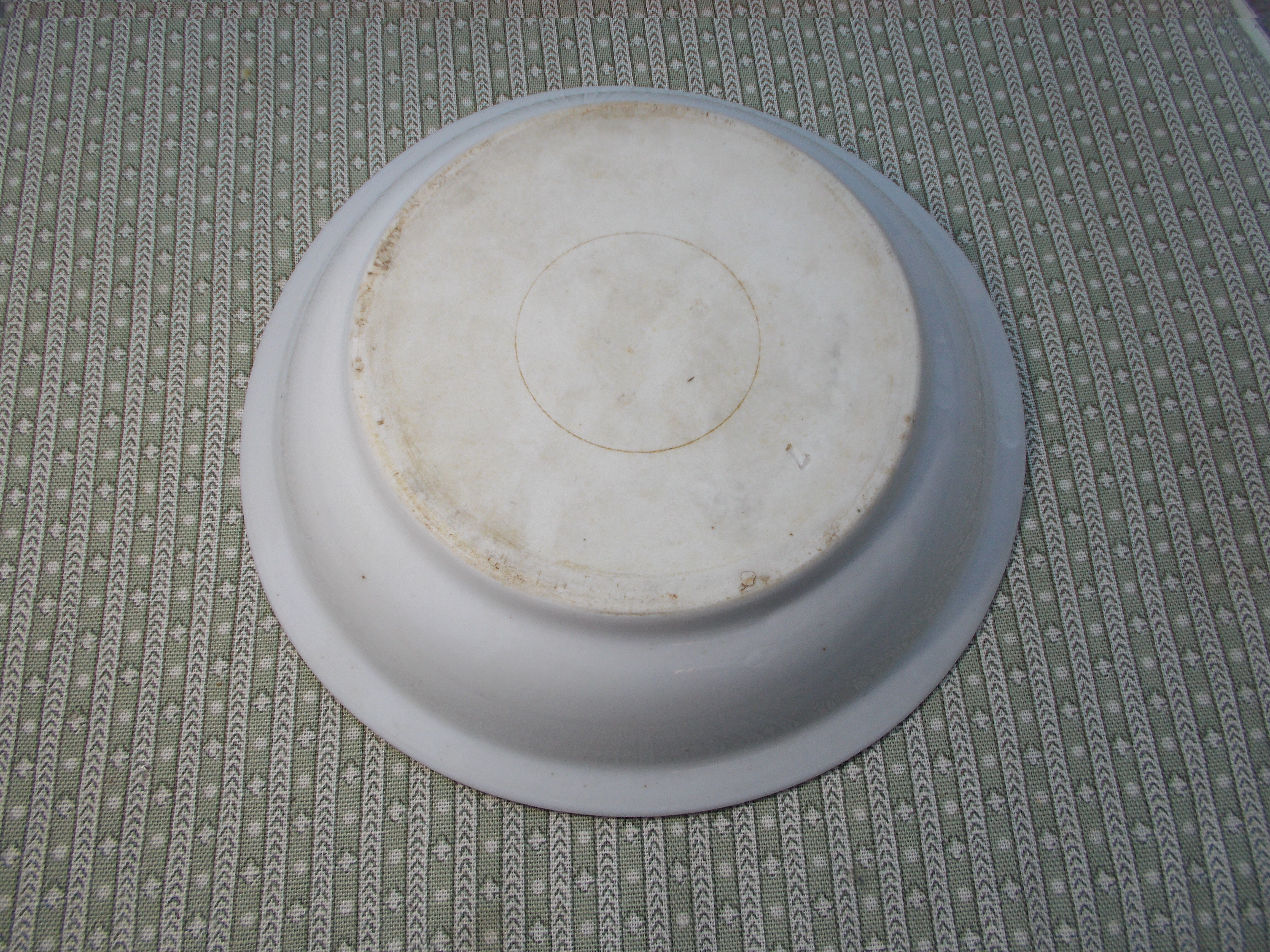 6 round dishes old porcelain decoration with barbels