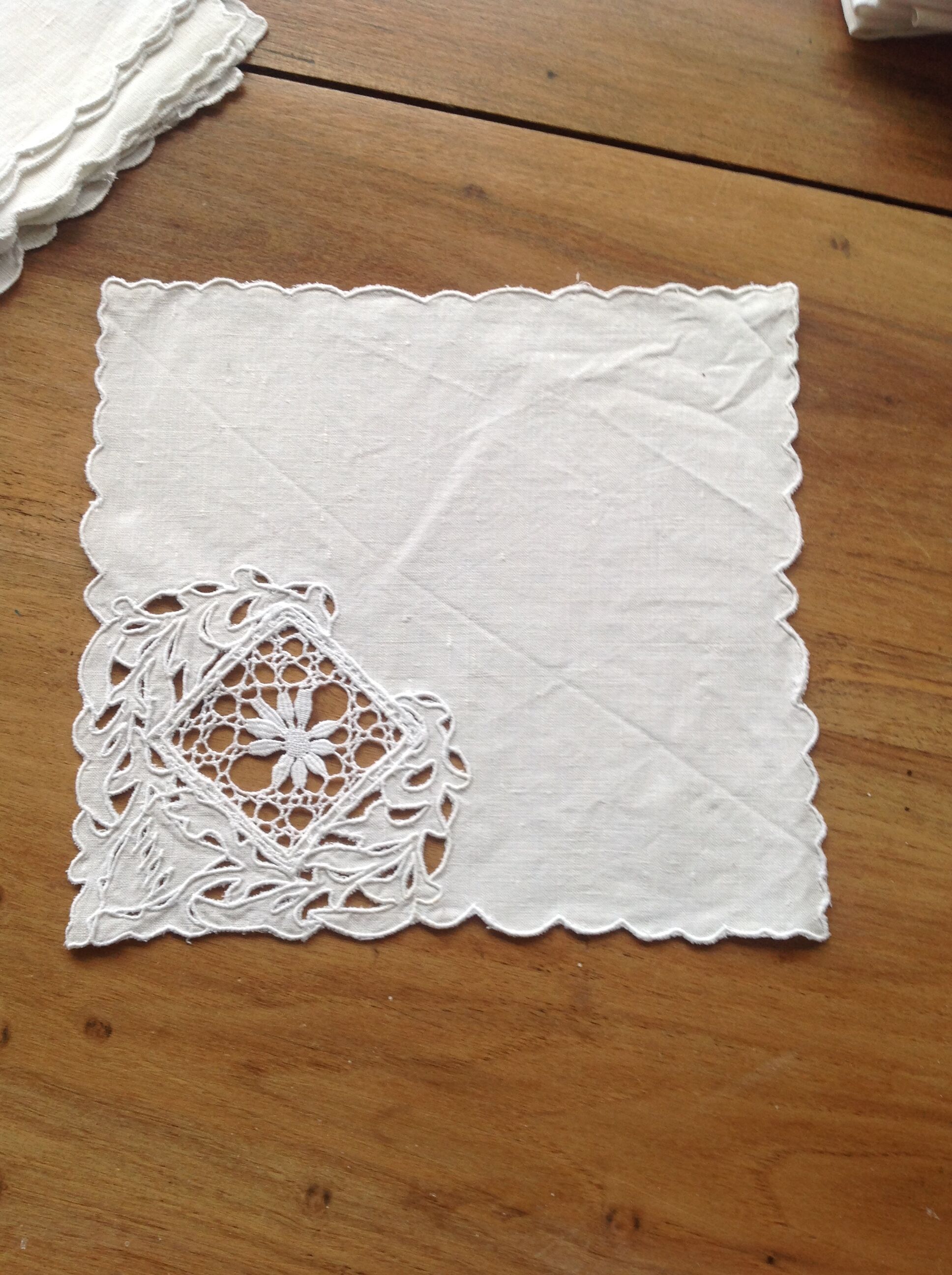 Series of 10 linen towels