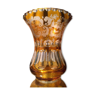 Vase en cristal de boheme bi colore ambre et transparent