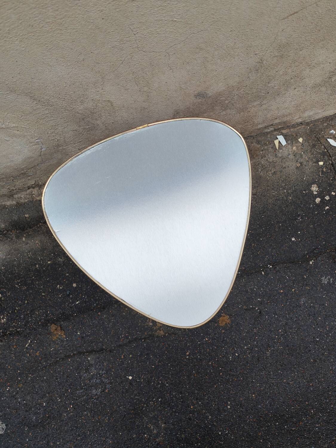 Petite table tripode vintage