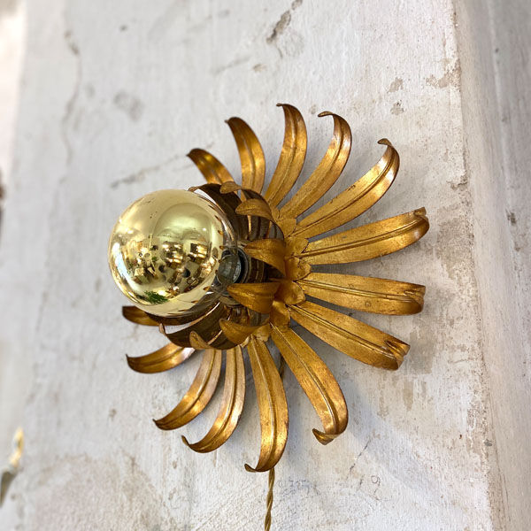 Sconce golden sun leaf