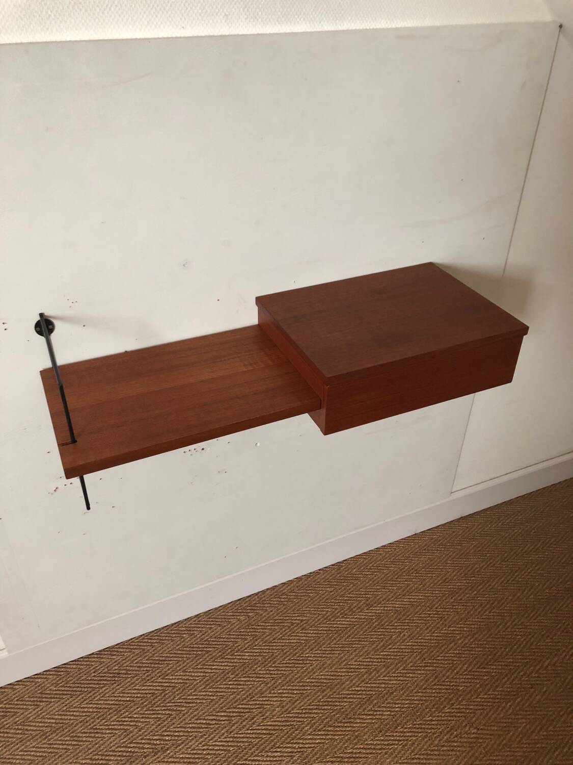 Wall console