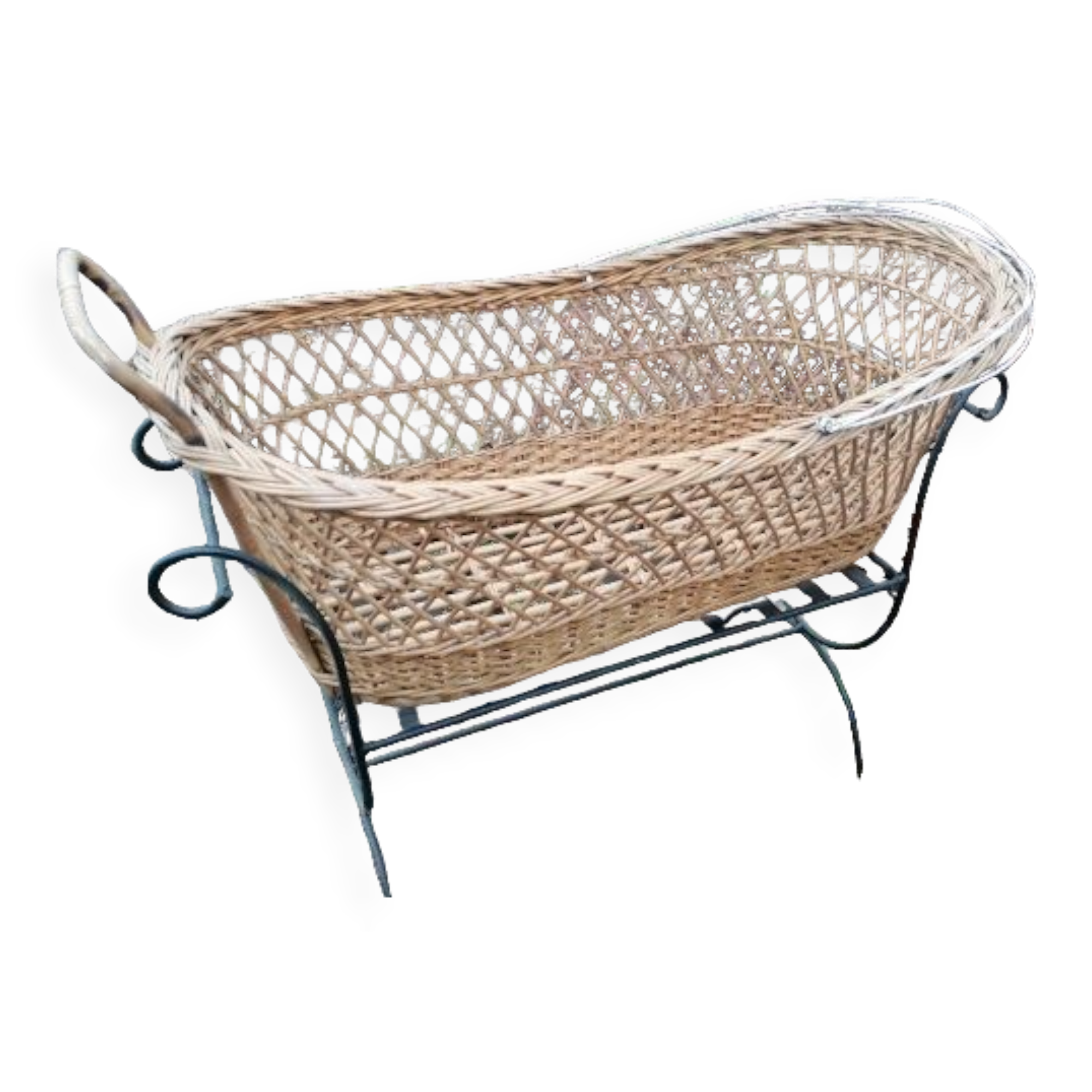 Rattan crib