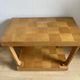 Table d’appoint Art déco à deux plateaux, placage damier et filets de
