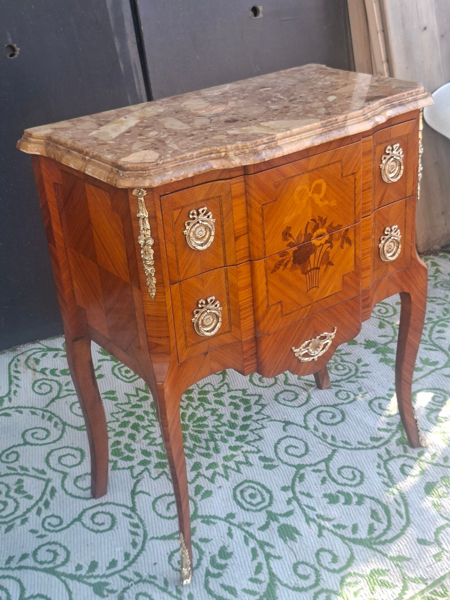 Commode en marqueterie 8