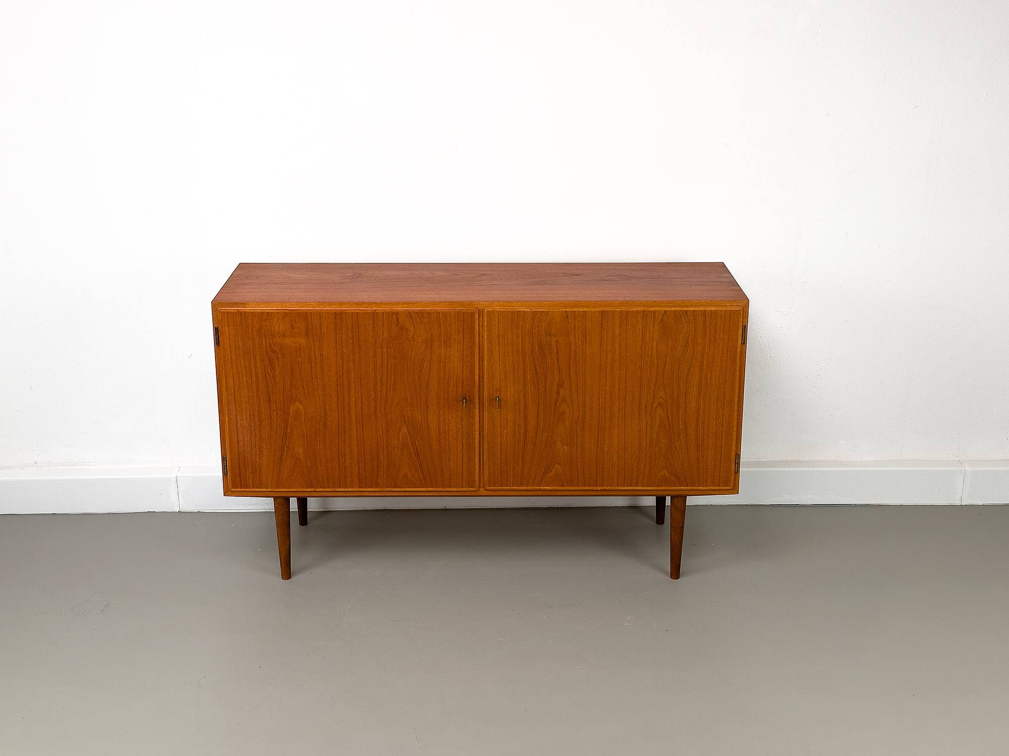 Enfilade danoise en teck par Carlo Jensen pour Hundevad & Co., 1960s