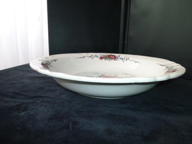 Large hollow faience dish of Sarreguemines Model Obernai