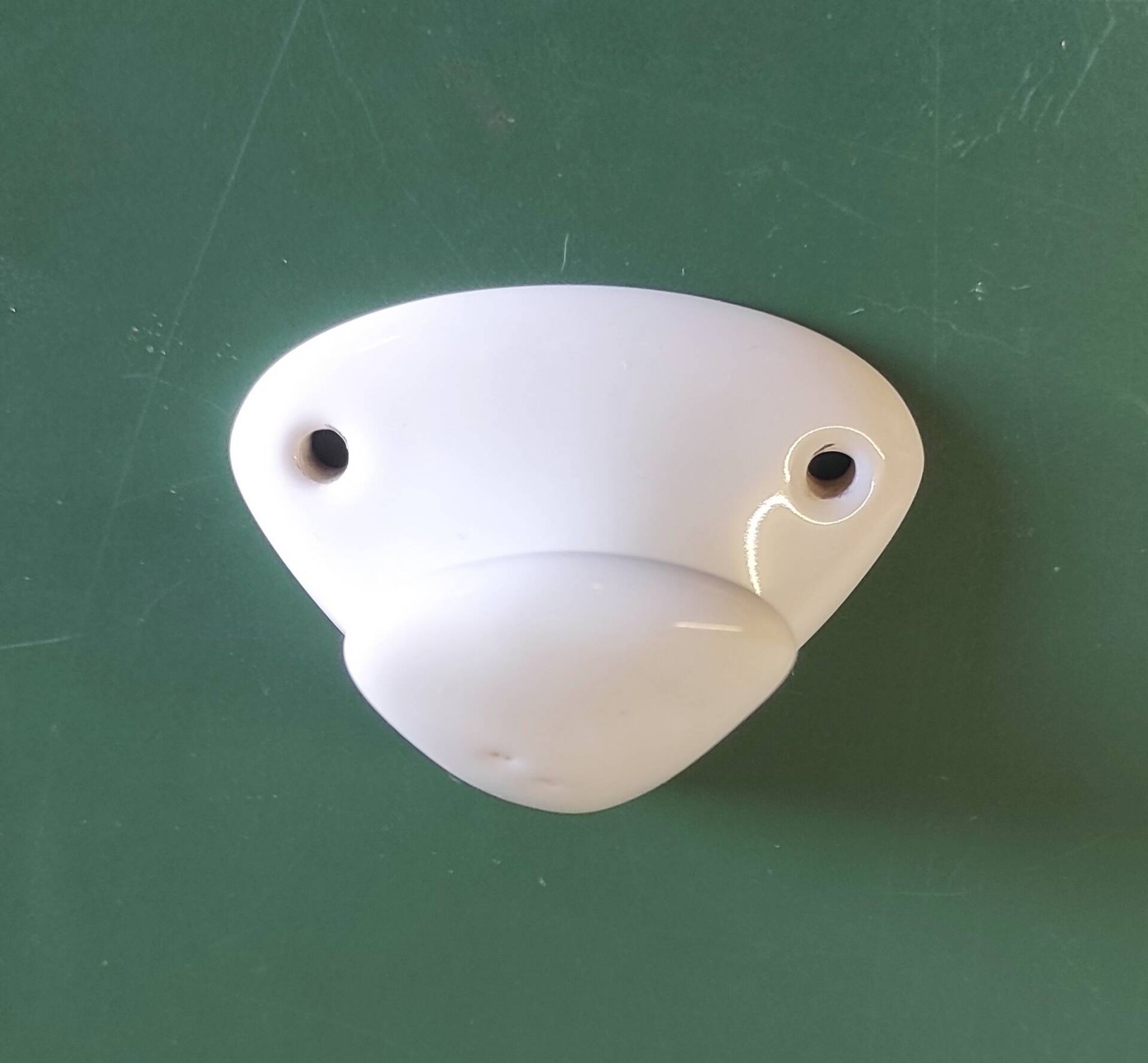 Patère murale en porcelaine - mid. XXeme