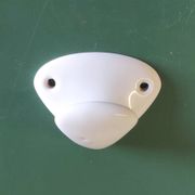 Patère murale en porcelaine - mid. XXeme