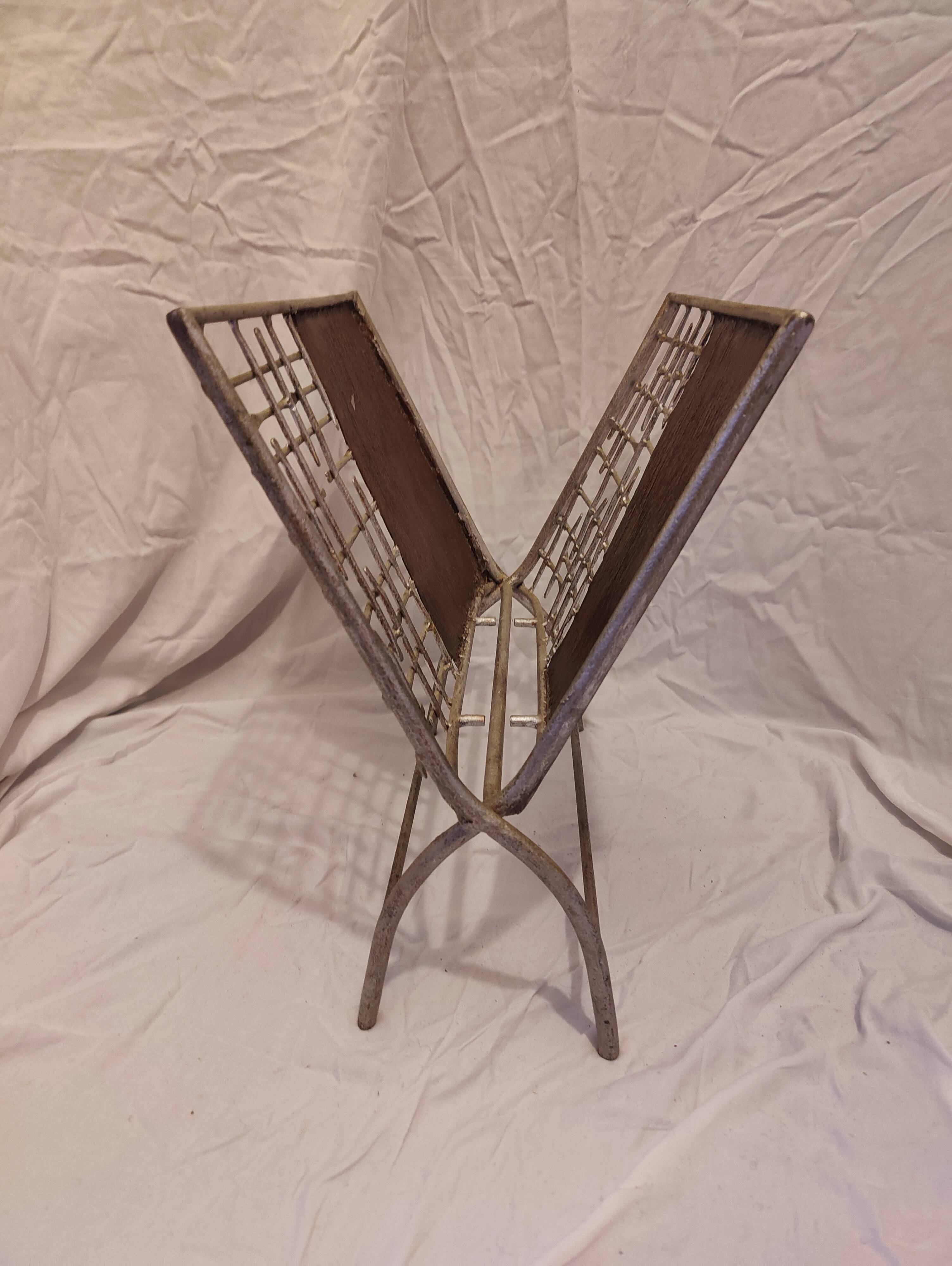 1970s metal magazine rack