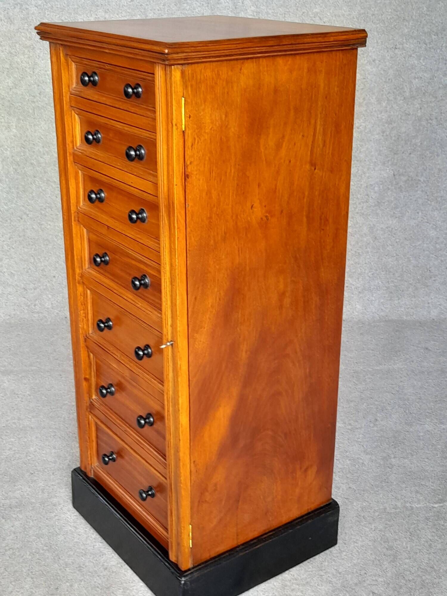 19th-century chest of drawers