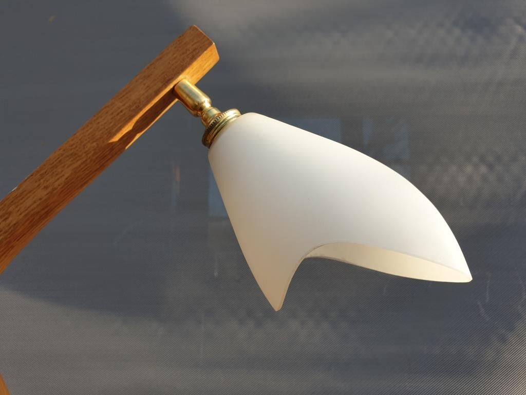 Scandinavian snowdrop design table lamp