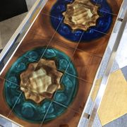 Table basse Designeuse Italienne Juliette Belarti céramique émaillée pieds