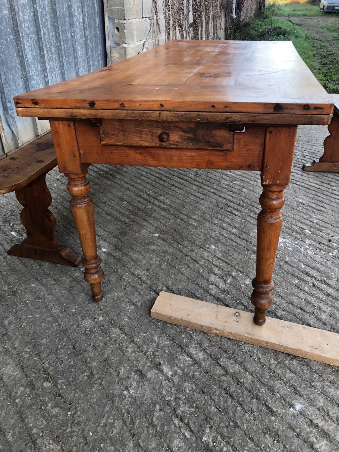 Antique farmhouse table in solid cherry wood with its 2 benches