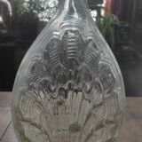 Bouteille en verre moulé