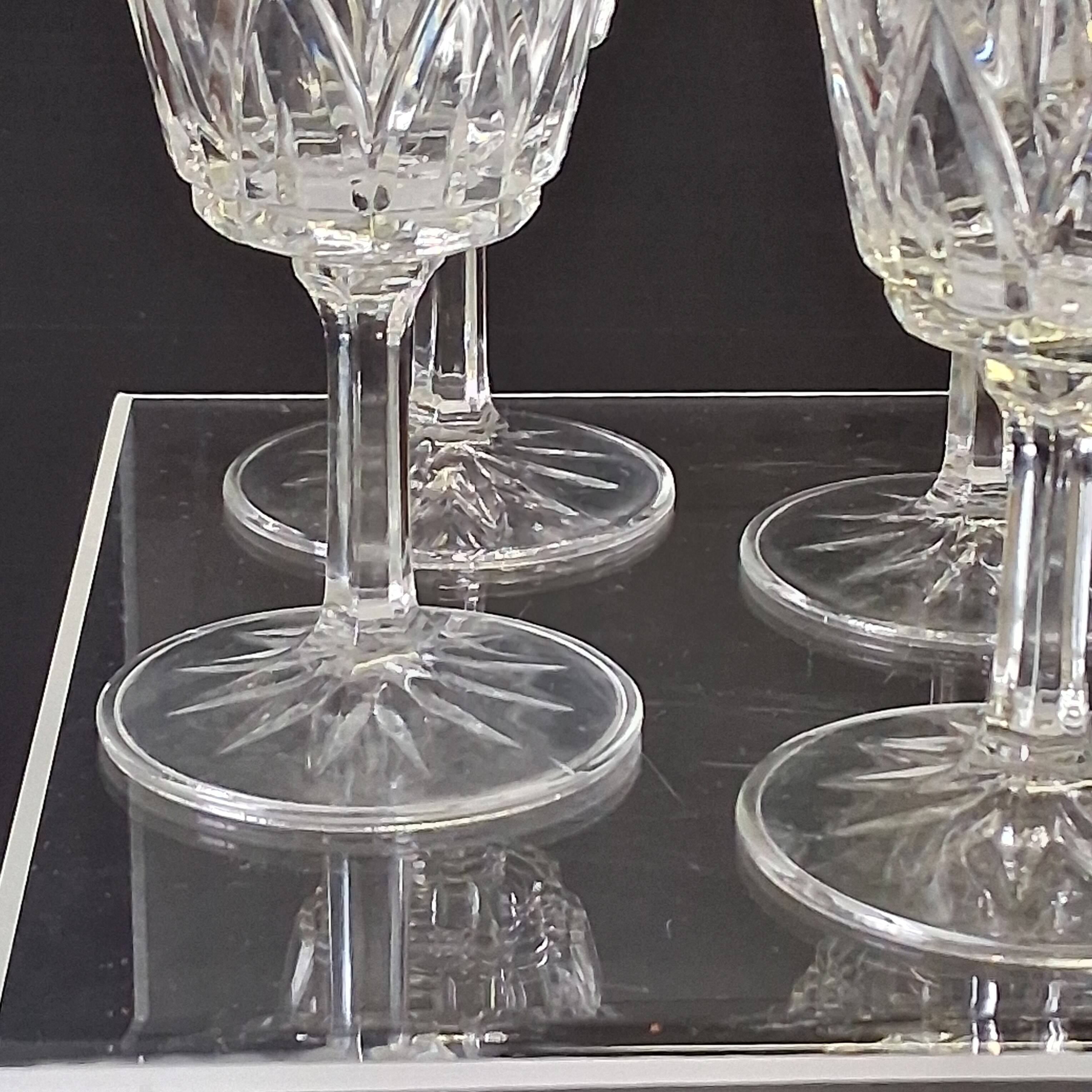 6 large wine glasses in semi-crystal from VMC in good condition.