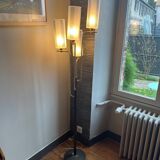 Lampadaire en métal noir et doré 1960