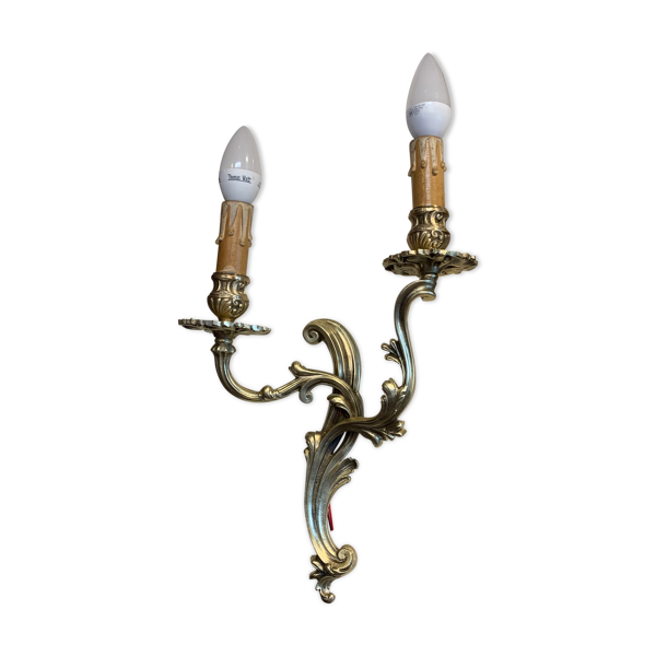 Paire d'appliques en bronze Louis XVI — Beyit