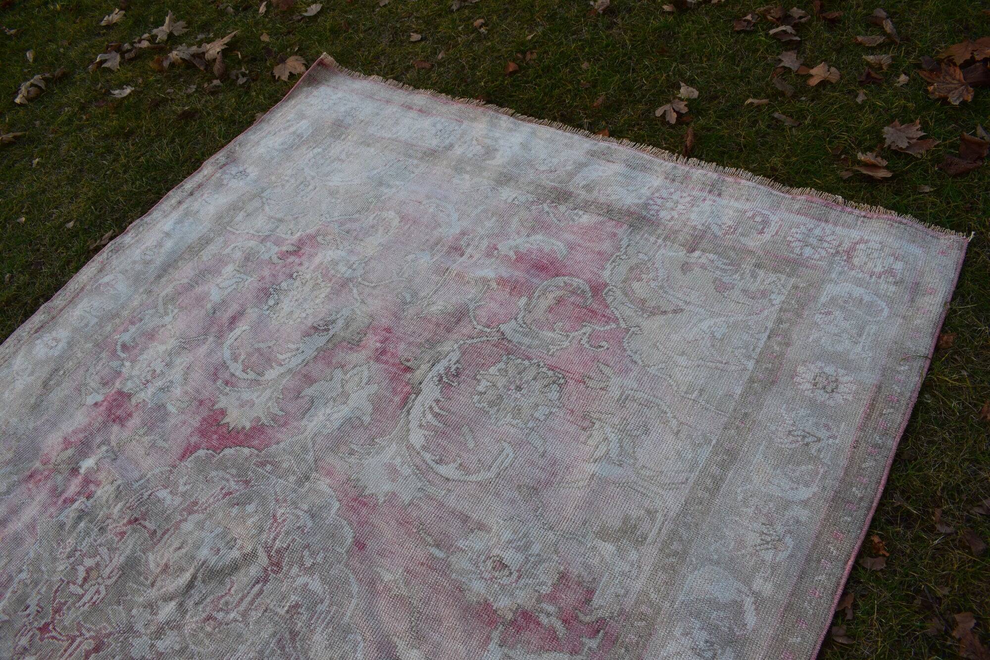 Vintage Turkish rug handmade 190x270 cm