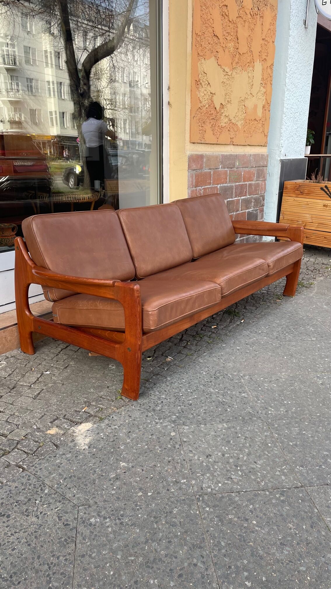 Scandinavian teak and leather sofa from the 70s