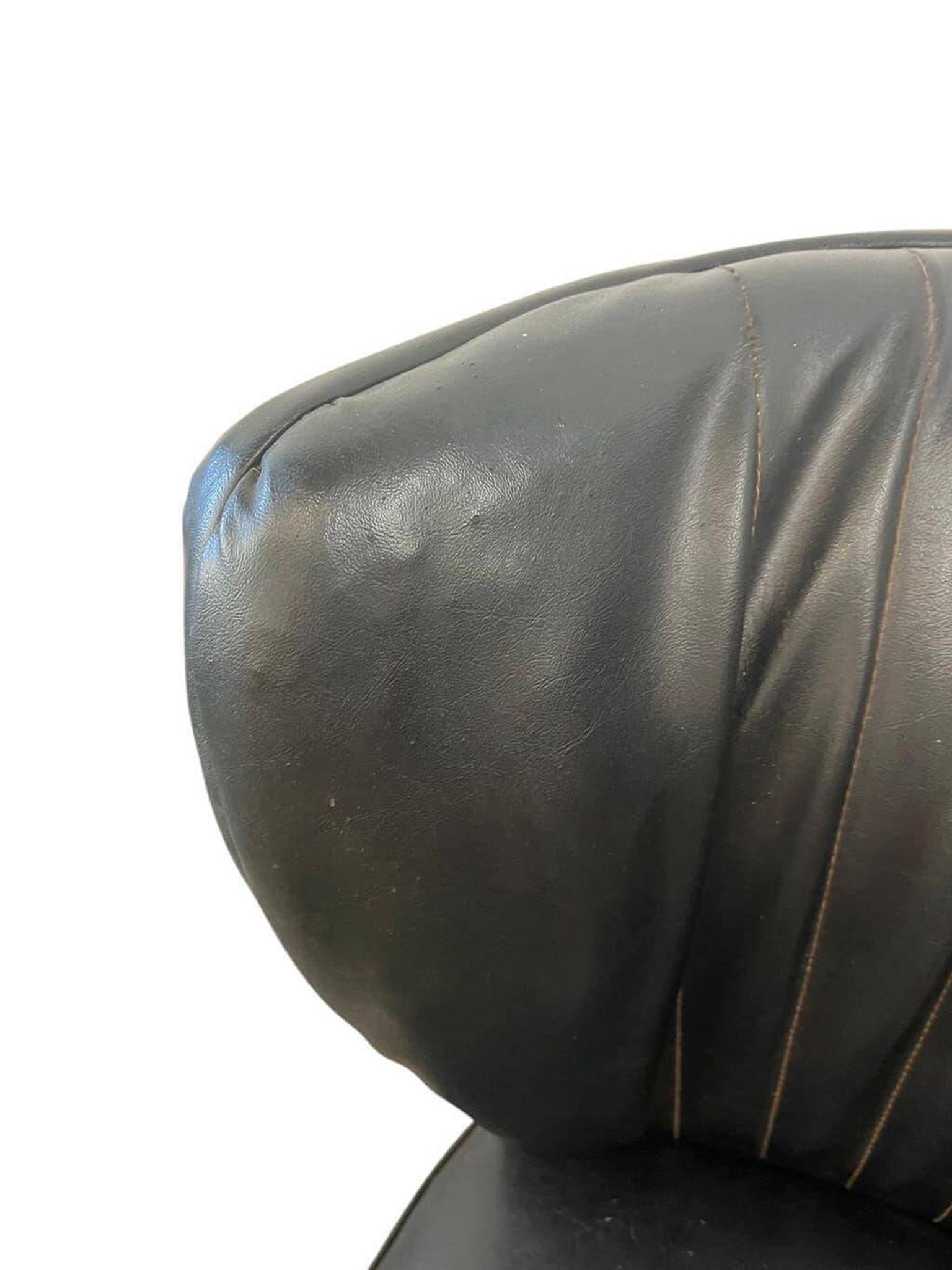 Fauteuil cocktail vintage en similicuir noir / siège unique